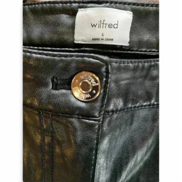 Wilfred black faux leather size 6
Waist:14
Rise :11
Inseam :30 - Picture 5 of 5